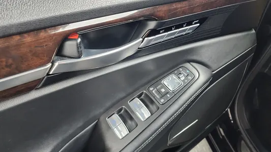 Genesis EQ900 3.8 GDI 2017 28