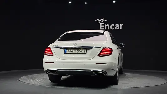 Mercedes-Benz E-Class W213 E300 2018 4