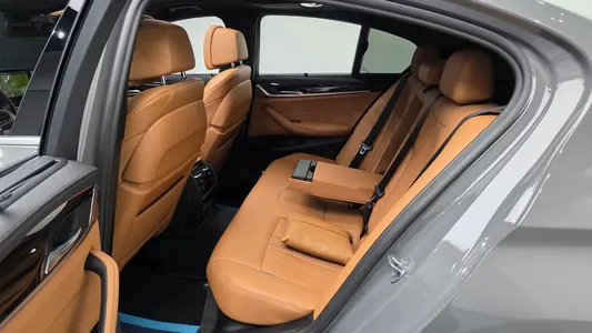 BMW 5 Series (G30) 520i M 2022 12