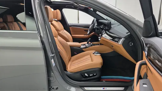 BMW 5 Series (G30) 520i M 2022 26
