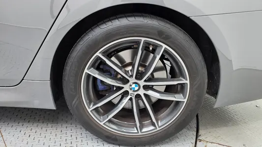 BMW 5 Series (G30) 520i M 2022 21